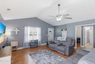 404 Elsmore Drive, New Bern, NC 28562 – photo 4: 7_img_2648_reedit_55aa9436