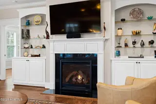 2585 Parkridge Drive, Southport, NC 28461 — 4-bedroom home in St James, Southport, NC, photo 16 of 77: Gas Fireplace | Remote Operated