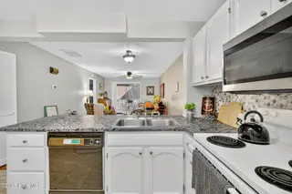 3639 Saint Johns Court Unit B, Wilmington, NC 28403 – photo 7: 3639BStJohnsCourt-9