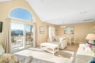 1914 Ocean Drive E, Emerald Isle, NC 28594 – photo 10: 20-web-or-mls-chadwick-visuals-1914-ocea
