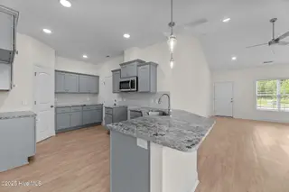 2604 Nexus Drive B, Greenville, NC 27834 – photo 10: 26-web-or-mls-_S0A4003