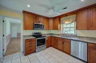 4904 Hillandale Road, Trent Woods, NC 28562 – photo 11: 21-4904_Hillandale-8