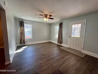 314 Burke Street, Elizabeth City, NC 27909 – photo 3: Livingroom