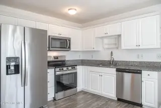 452 Woodland Drive, Swansboro, NC 28584 — 3-bedroom home in Hadnot Creek, Swansboro, NC, photo 9 of 30: 452 WOODLAND (23)