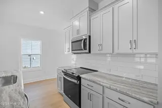 4008 Smoked Maple Drive 62, Leland, NC 28451 – photo 12: 13_kitchen