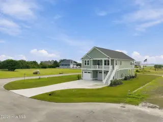 101 Wave Court, Newport, NC 28570 – photo 3: 3-web-or-mls-101 Wave Ct 003