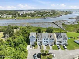 1800 Bay Street 206, Morehead City, NC 28557 – photo 4: 17-web-or-mls-1800 Bay St 206 - 019