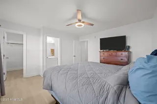 4144 Brook Creek Lane B, Greenville, NC 27858 – photo 19: 34-web-or-mls-LHV_9970