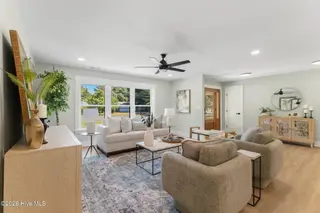 3928 Gillette Drive, Wilmington, NC 28403 – photo 13: 14-web-or-mls-GI - 3928 Gillette Dr - Li