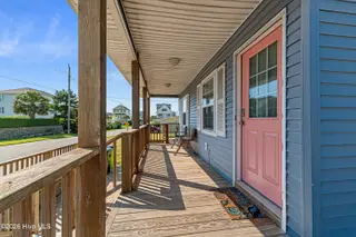 312 E Bogue Boulevard, Atlantic Beach, NC 28512 – photo 23: Covered front porch