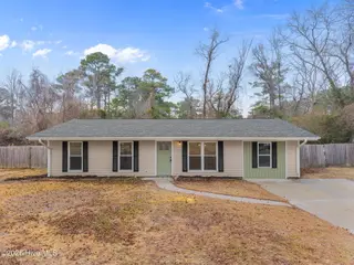 102 Tanglewood Drive, Jacksonville, NC 28540 – photo 1: 2-web-or-mls-102 Tanglewood Dr. 85