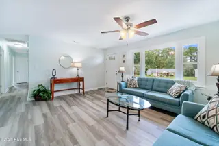 2614 Country Club Road, Jacksonville, NC 28546 – photo 12: Living Room
