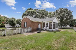 2495 Stratford Drive, La Grange, NC 28551 – photo 7: 07-2495 Stratford Dr-7