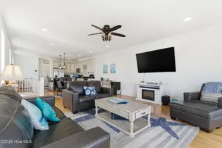 1418 Bowfin Lane Unit 2, Carolina Beach, NC 28428 – photo 9: 38-web-or-mls-DSC02738