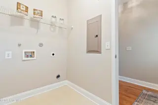 1548 Honeybee Lane, Wilmington, NC 28412 – photo 4: Laundry Room