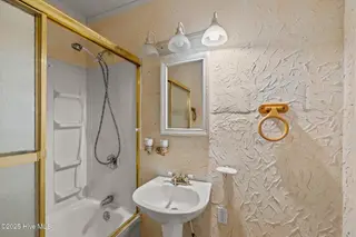 2205 Bay Street, Morehead City, NC 28557 – photo 21: Bathroom
