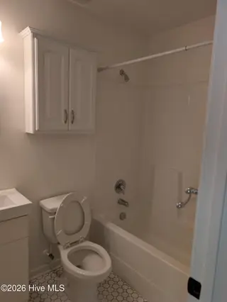 204 Shamrock Drive, Jacksonville, NC 28540 – photo 13: PXL_20260113_131839355