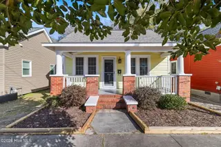 813 Walnut Street, Wilmington, NC 28401 – photo 1: Front Pic
