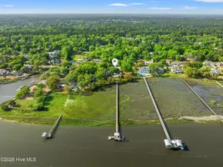 404 Shoreline Drive E, Sunset Beach, NC 28468 – photo 4: 4
