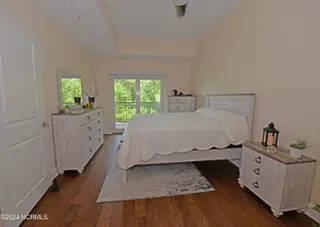 3100 Marsh Grove Lane # 3201, Southport, NC 28461 — 2-bedroom condo in The Preserve at Oak Island, Southport, NC, photo 14 of 41: master bedr