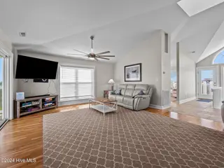 2610 Emerald Drive, Emerald Isle, NC 28594 – photo 10: 2610 Emerald Dr