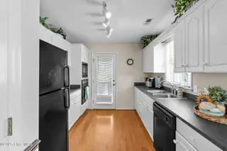 247 W Second Street, Ocean Isle Beach, NC 28469 – photo 20: 22-web-or-mls-DSC02183