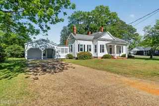 301 E Stanley Street, Four Oaks, NC 27524 – photo 3: 3-web-or-mls-DSC07212
