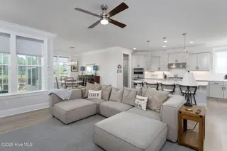 3719 Mason Port Drive, Wilmington, NC 28409 – photo 13: living-room-01c