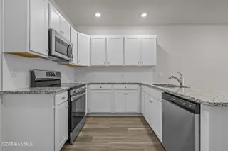 313 Parkington Lane 86a, Ocean Isle Beach, NC 28469 – photo 14: kitchen