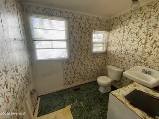 1007 W Washington Avenue, Kinston, NC 28501 – photo 12: IMG_9045