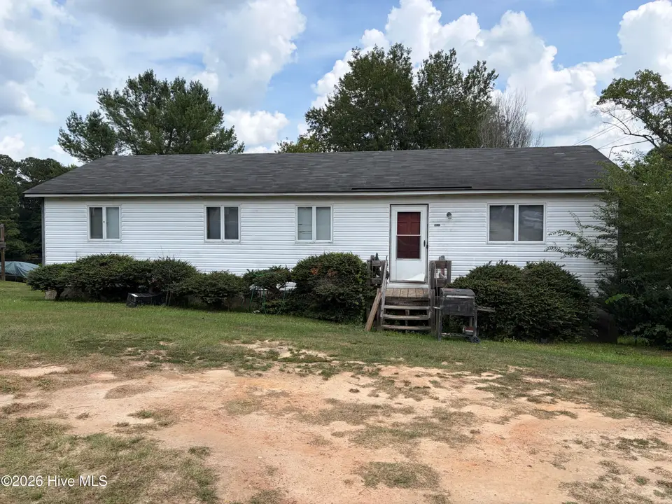 611 Lakeview Drive, Nashville, NC 27856 – photo 1 of 1: exterior