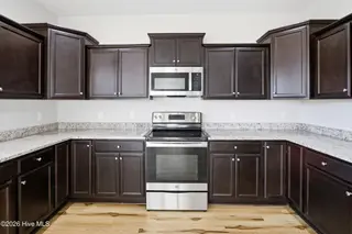 312 Wood House Drive, Jacksonville, NC 28546 – photo 14: Kitchen
