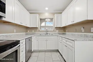 2731 Townes Drive, Greenville, NC 27858 – photo 15: 26-web-or-mls-IMG_0038