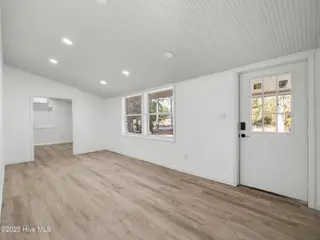 2073 Dawson Cabin Road, Jacksonville, NC 28540 — 3-bedroom home, Jacksonville, NC, photo 9 of 44: LivingRoom