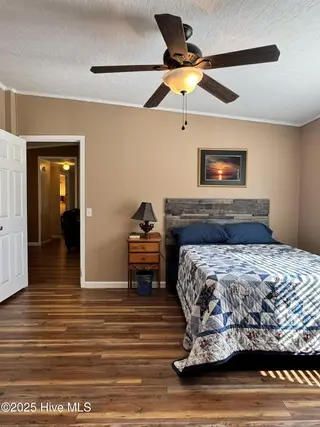 211 Beachwood Drive NW, Calabash, NC 28467 — 3-bedroom manufactured home in Ocean Forest, Calabash, NC, photo 24 of 75: master bdr 5
