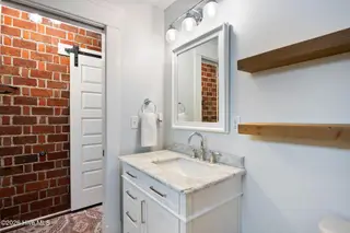 1811 Grace Street, Wilmington, NC 28405 – photo 24: 06masterbath2