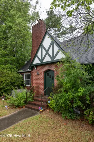 2401 E 4th Street, Greenville, NC 27858 – photo 4: 2401_E_Fourth-10