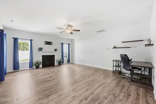 1023 Marlin Boulevard, New Bern, NC 28562 – photo 11: Living Room