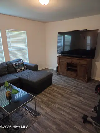 3302 Taylors Pointe Drive, Winterville, NC 28590 – photo 2: Open living room