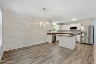 186 Backfield Place, Jacksonville, NC 28540 – photo 6: 12_img_0341