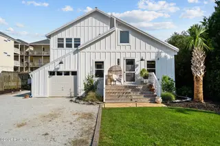 618 N Topsail Drive, Surf City, NC 28445 – photo 2: 2