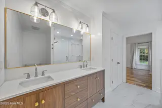 106 Heiress Wynd Drive, Jacksonville, NC 28546 — 3-bedroom home in Northside, Jacksonville, NC, photo 23 of 53: 23_bathroom
