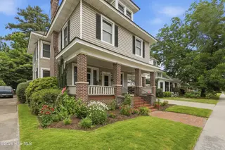 912 W Church Street, Elizabeth City, NC 27909 – photo 2: 912 W Church Exterior
