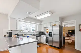 409 Inlet Drive, Elizabeth City, NC 27909 – photo 3: Updated Kitchen