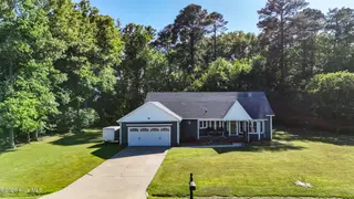 115 Bayshore Drive, Elizabeth City, NC 27909 — 3-bedroom home in Brickhouse Point, Elizabeth City, NC, photo 2 of 45: 2_dji_20260421163403_0001_d