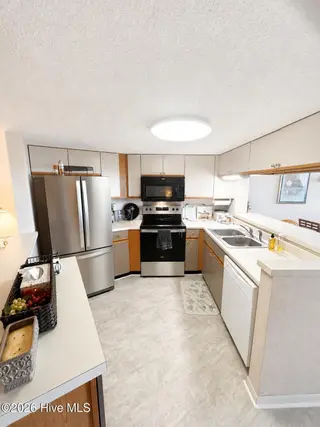 1400 E Fort Macon Road 313, Atlantic Beach, NC 28512 – photo 11: 313 Kitchen