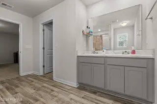 737 Landmark Cove, Carolina Shores, NC 28467 — 4-bedroom home in Landmark at Lighthouse Cove, Carolina Shores, NC, photo 20 of 39: Owners Bathroom