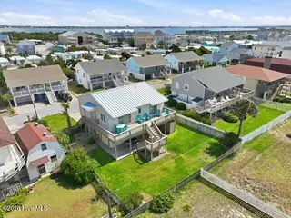 102 W Dobbs Street, Atlantic Beach, NC 28512 – photo 2: Dobbs 83