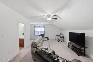 134 Climbing Vine Run, Elizabeth City, NC 27909 – photo 19: 21_021__39a9167_declutter_a6238e43