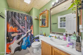 266 Parnell Road, Hubert, NC 28539 – photo 20: 15_bathroom
